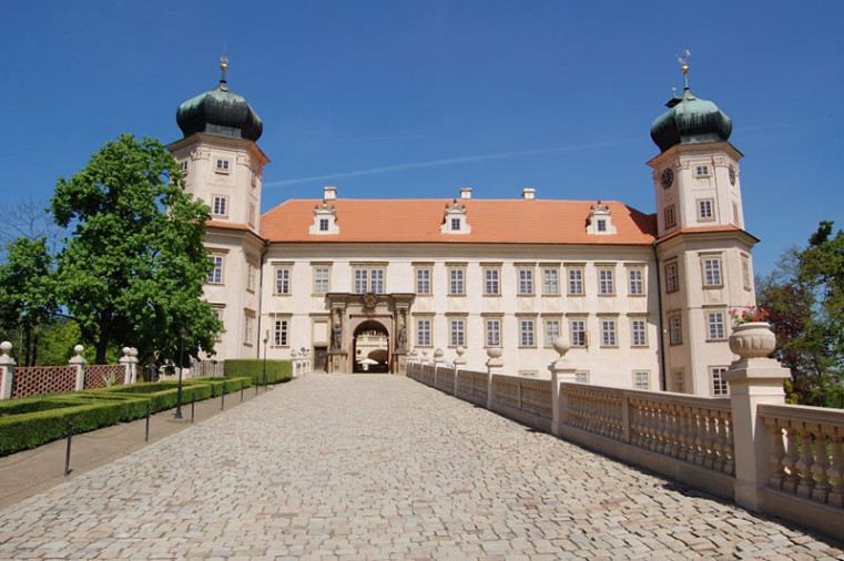 Mníšek pod Brdy - Замки и крепости в Средней Чехии
