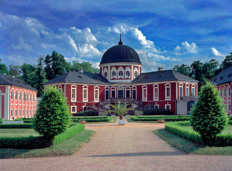 Veltrusy - Замки и крепости в Средней Чехии