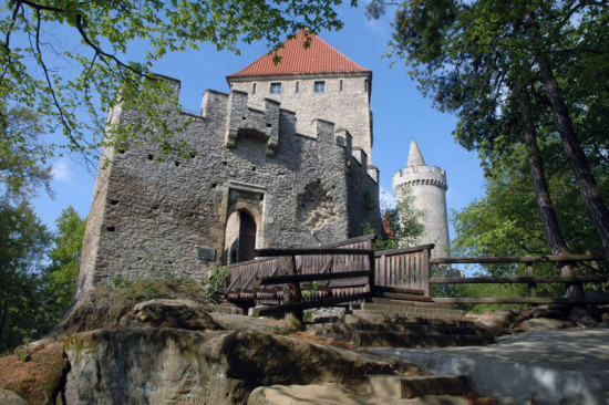hrad-houska