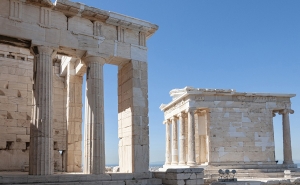 Греция планирует открыть границы для туристов из ЕС со следующей недели
