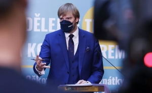 Адам Войтех заявил, что Министерство не будет ограничивать работу сферы услуг, школ и ресторанов, даже если ситуация ухудшится Адам Войтех заявил, что Министерство не будет ограничивать работу сферы услуг, школ и ресторанов, даже если ситуация ухудшится