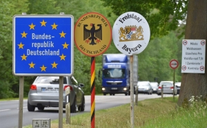 Нелегальная миграция: на границах с Германией и Словакией могут начать выборочно проверять документы