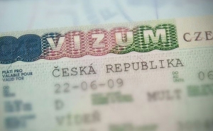 Чехия продлит защиту украинских беженцев до марта 2024 года