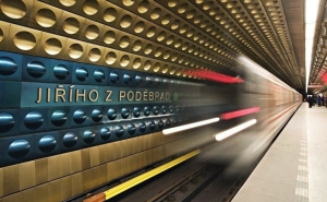 На станции метро Jiřího z Poděbrad началась модернизация эскалаторов и лифтов, она будет закрыта на 10 месяцев