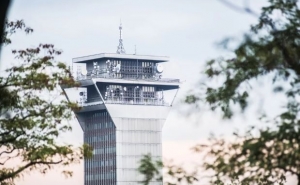 Вместо телекоммуникационной башни на Жижкове построят жилой комплекс, строительные работы уже начались