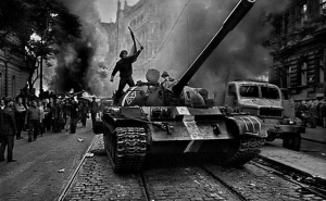 55 лет со дня вторжения советских войск в Чехословакию в 1968 году. Что об этом помнит чешская молодежь?