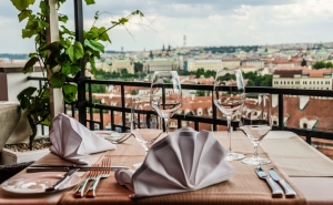 Заведения с панорамными террасами в Праге