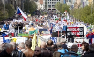В Чехии начинается серия крупнейших забастовок за десятилетия
