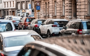 Праге нужны деньги, политики обсуждают подорожание проездных билетов на MHD и за парковку