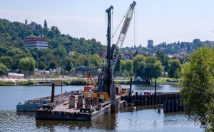 В Праге строится новый, Дворецкий мост. Процесс осложнён атипичной конструкцией, но сооружение будет готово в срок