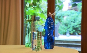 Залог за пластиковые бутылки: в Праге начнет работать прием ПЭТ-бутылок