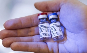 Словакия тайно закупила российскую вакцину Спутник V, первая поставка прилетела в понедельник