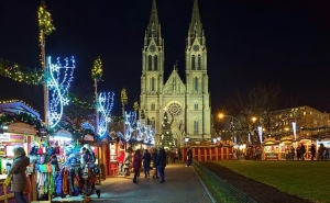 Рождественская ярмарка на площади Мира 2022