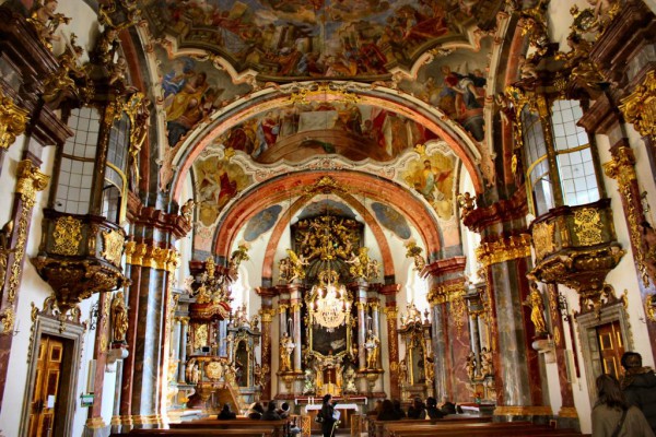 Новогодние туры в Европу во Владивостоке